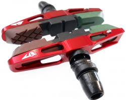 Колодки ободные Alligator V-brake, картриджные,  алю CNC основа,  3-х цветные колодки. Облегчённые,  цвет красный VB-688-RD