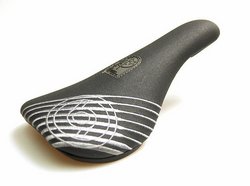 Седло PRIMO Pivotal Nathan Williams fully padded tear resistant cover, черно-серое